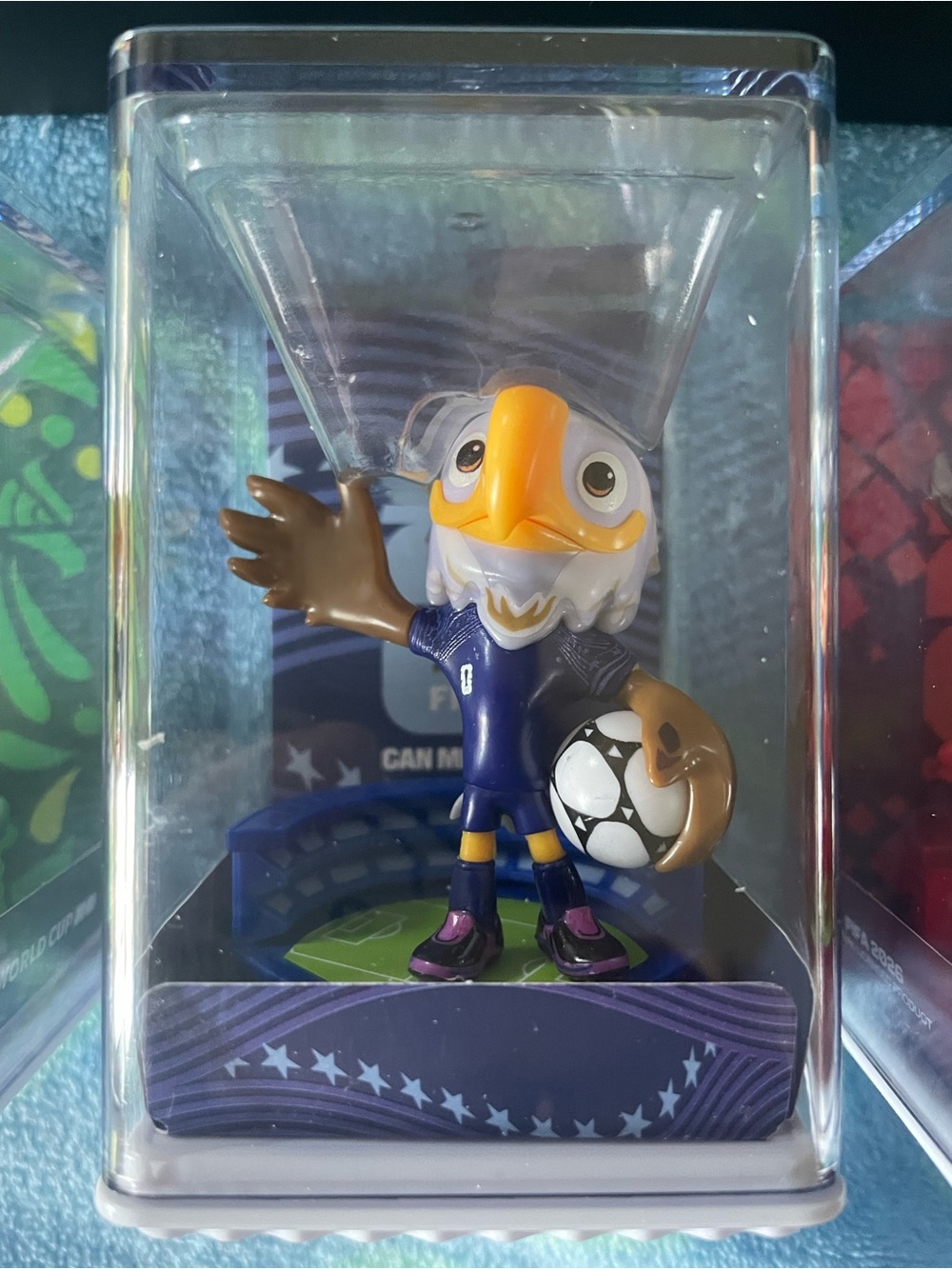 FIFA 2026 Official Mascot Figurine Set - Green/Blue/Red Accents - Picture 3 of 14